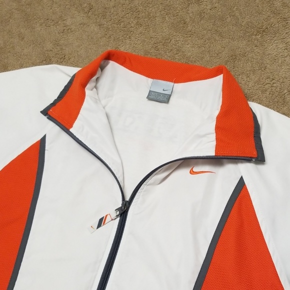 Nike Jackets & Blazers - NIKE womens windbreaker style jacket